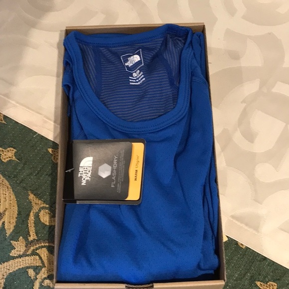 The North Face Flashdry crew neck baselayer-Brand new - Picture 6 of 6
